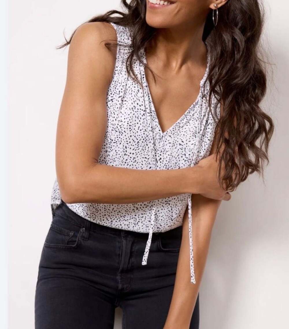 Cloth & Stone White & Black Speckled Dot Sleeveless V-Neck Tank Top Size L